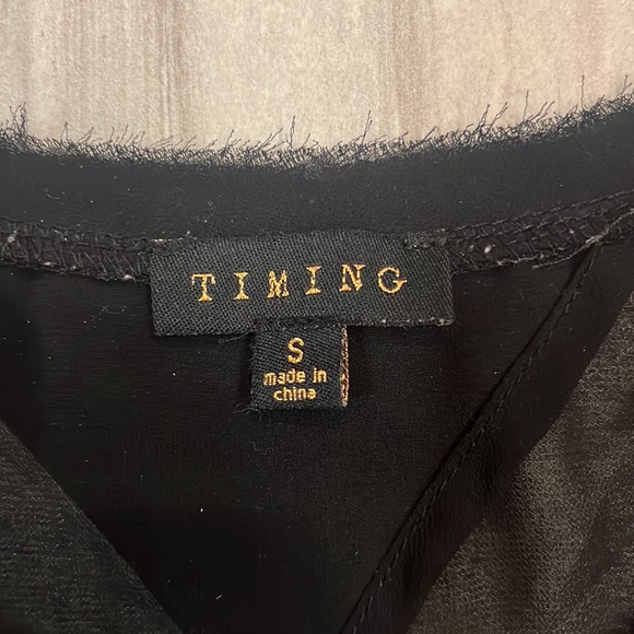 Timing Sheer Black & Tan Tank - Picture 6 of 6